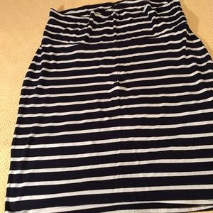 Old navy fold over waist maternity pencil skirt.